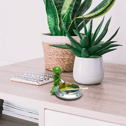 Cute Alien Ashtray – Creative Desktop Decor