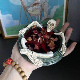 Skull Candle & Ashtray – Creative Aromatherapy Decor for Halloween & Home