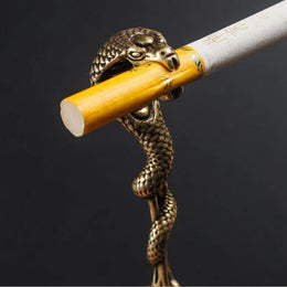 Cigarette Holder Ring – Clean, Comfortable & Hands-Free