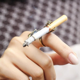 Cigarette Holder Ring – Convenient & Portable Smoking Tool