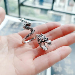 Cigarette Holder Ring – Effortless Smoking Anywhere